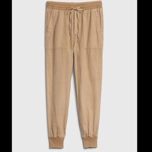 🌼 Gap Tan Cargo Utility Joggers 🌼